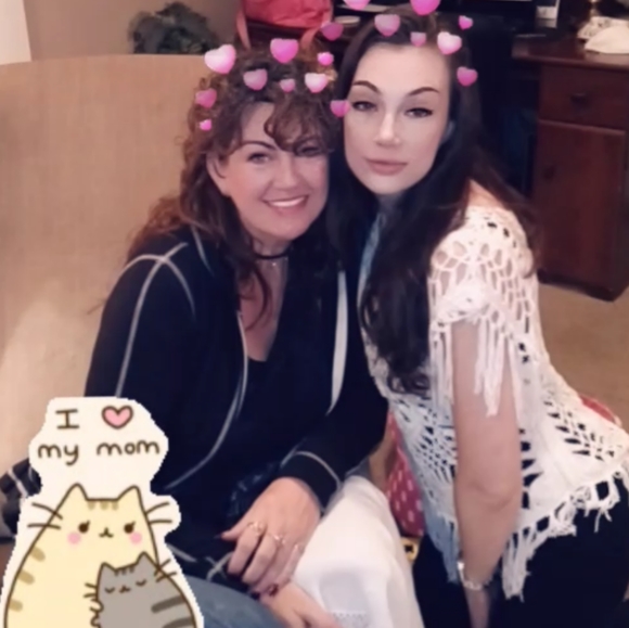 Meet your Posher, Kim - Picture 5 of 12